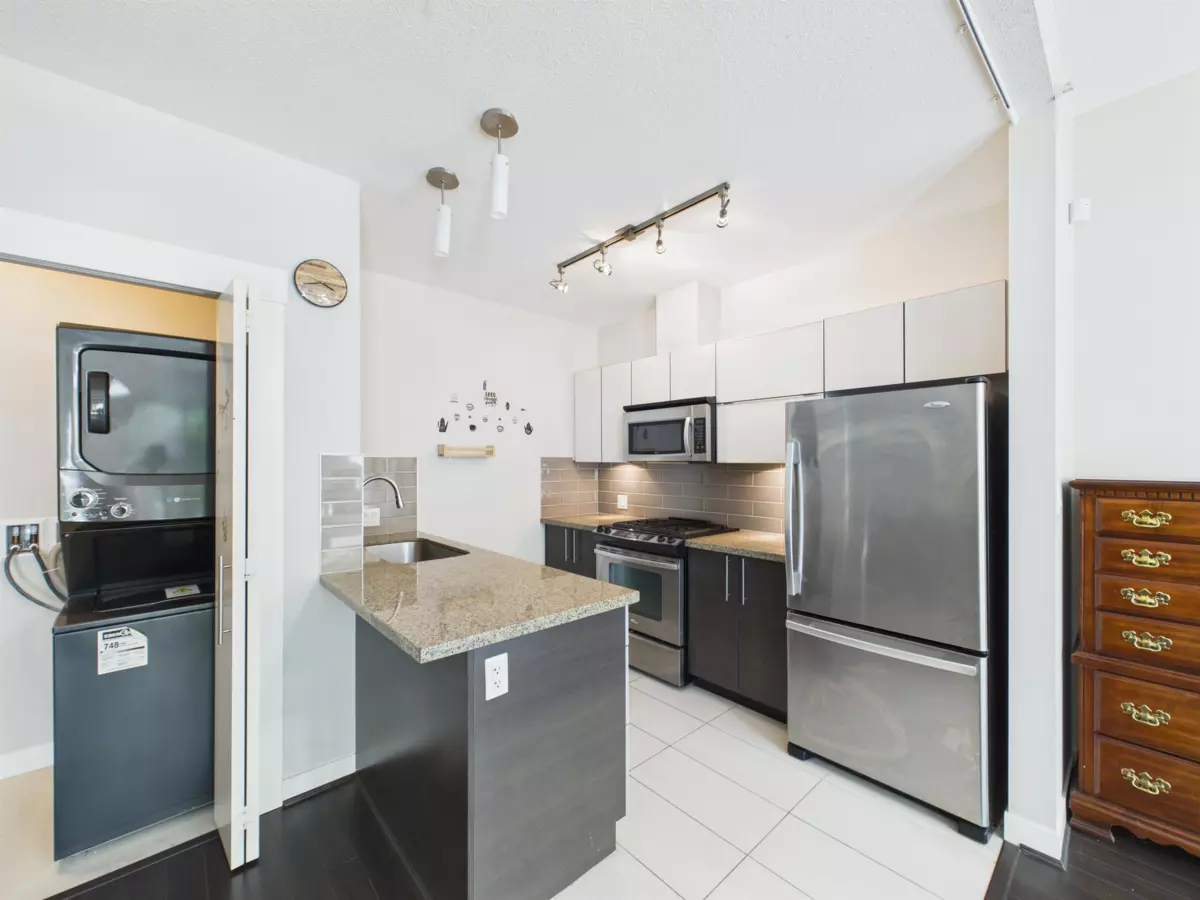 Dining Area Photo of 3 6733 Buswell Street, Richmond, BC