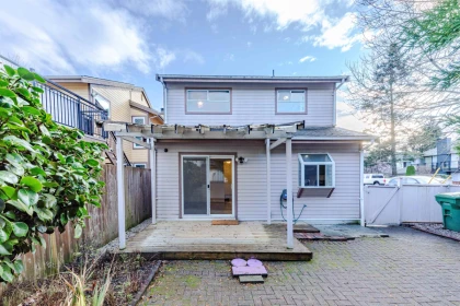 Kitchen Photo of 8008 Ash Street, Richmond, BC