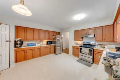Basement Recreation Room Photo of 11766 81a Avenue, Delta, BC