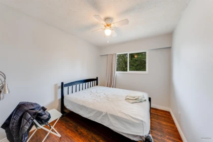 Powder Room Photo of 11766 81a Avenue, Delta, BC