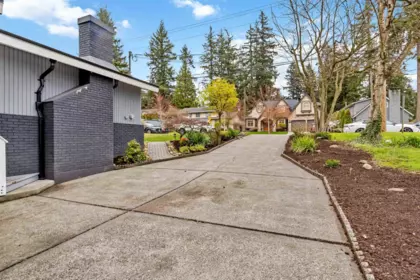 6615 Lyon Road, Delta, BC, Delta — Single Family Residence for sale
