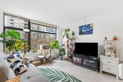 Kitchen Island Photo of 401 5380 Oben Street, Vancouver, BC