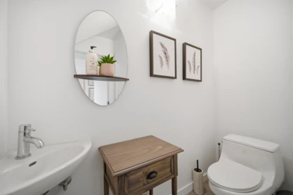 Primary Bathroom Photo of 124 10788 Whalley Boulevard, Surrey, BC