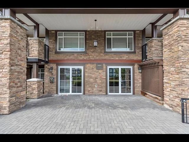 Family Room Photo of 114 19939 55a Avenue, Langley, BC