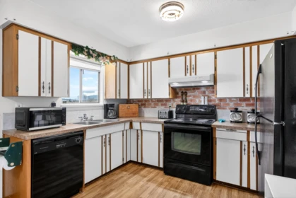 12021 188a Street, Pitt Meadows, BC, Pitt Meadows — Single Family Residence for sale