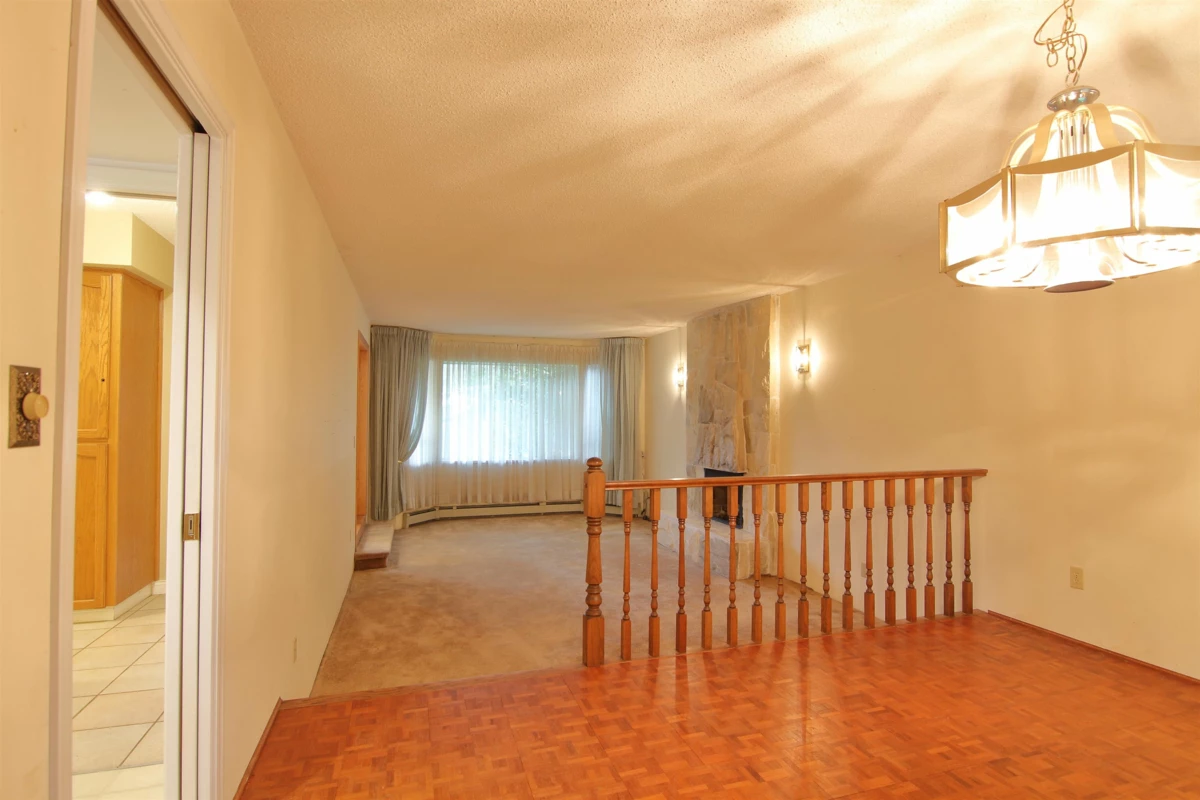Dining Area Photo of 5241 4a Avenue, Tsawwassen, BC