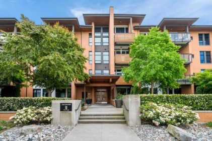 402 220 Salter Street, New Westminster, BC, New Westminster — Apartment/Condo for sale