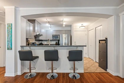 310 1428 Parkway Boulevard, Coquitlam, BC, Coquitlam — Apartment/Condo for sale