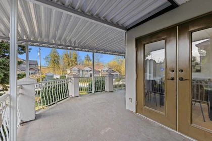 Staircase Photo of 17148 104 Avenue, Surrey, BC