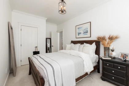 Hallway Photo of 17383 3a Avenue, Surrey, BC