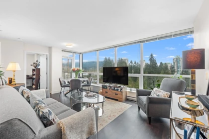 1102 3007 Glen Drive, Coquitlam, BC, Coquitlam — Apartment/Condo for sale