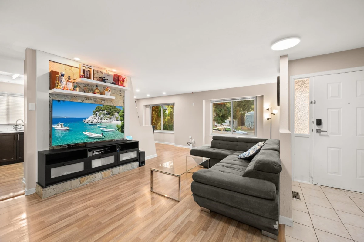Dining Area Photo of 35186 Skeena Avenue, Abbotsford, BC