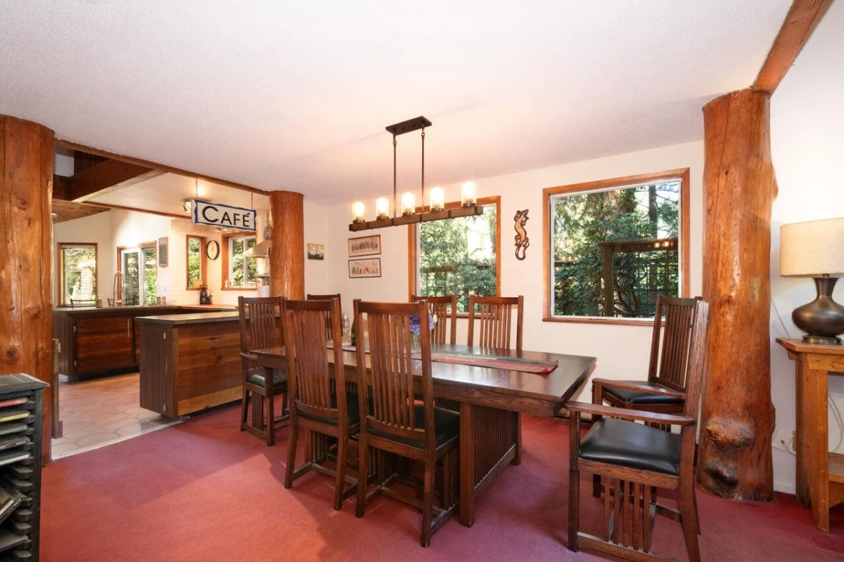 Dining Area Photo of 574 Cowan Road, Bowen Island, BC