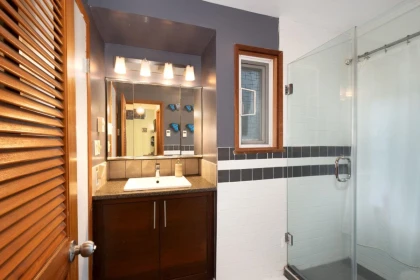 Laundry Room Photo of 574 Cowan Road, Bowen Island, BC