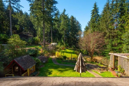 Office / Den Photo of 574 Cowan Road, Bowen Island, BC