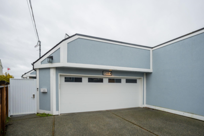 Hot Tub / Spa Photo of 1584 Beach Grove Road, Delta, BC