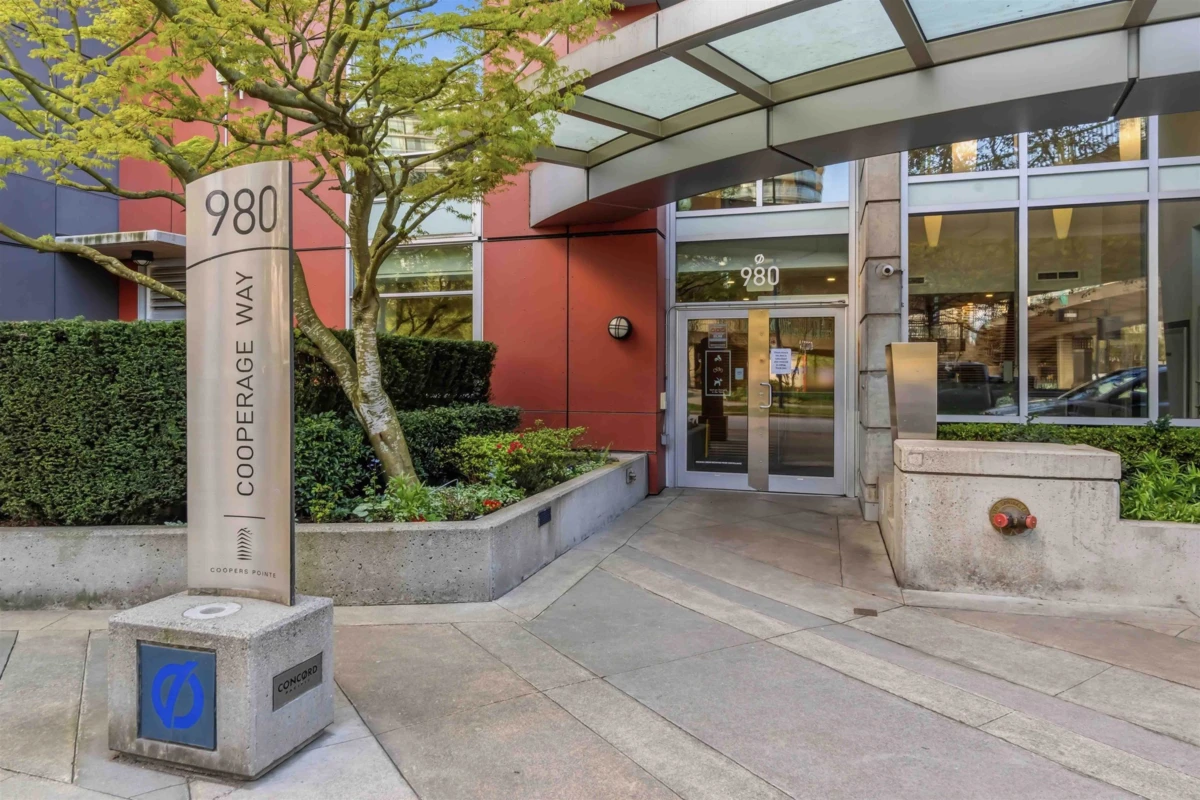 Family Room Photo of 1101 980 Cooperage Way, Vancouver, BC