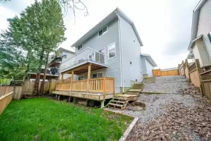 Front Yard Photo of 12344 234 Street, Maple Ridge, BC