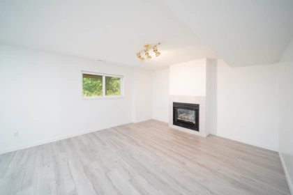 Hallway Photo of 12344 234 Street, Maple Ridge, BC