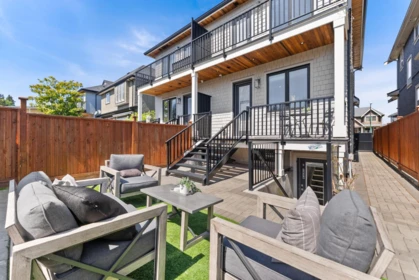 Front Yard Photo of 2848 W 23rd Avenue, Vancouver, BC