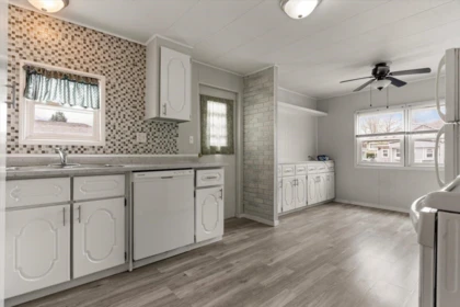 Walk-In Closet Photo of 73 45640 Watson Road, Chilliwack, BC
