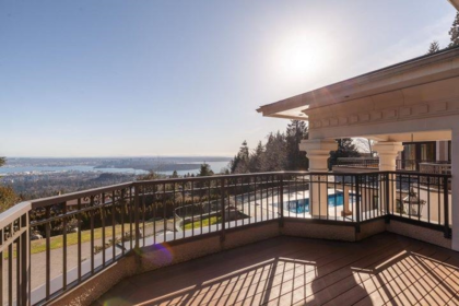 Outdoor Deck Photo of 1167 Eyremount Drive, West Vancouver, BC