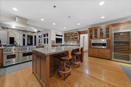 4742 Drummond Drive, Vancouver, BC, Vancouver — Single Family Residence for sale