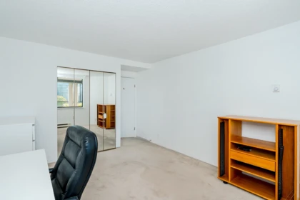 Entry Foyer Photo of 302 2189 W 42nd Avenue, Vancouver, BC