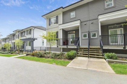 44 2070 Oak Meadows Drive, Surrey, BC, Surrey — Townhouse for sale