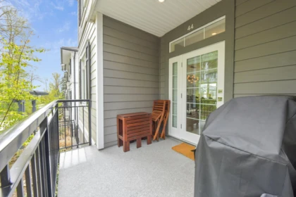 44 2070 Oak Meadows Drive, Surrey, BC, Surrey — Townhouse for sale