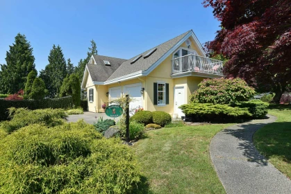 397 Vernon Place, Gibsons, BC, Gibsons — Single Family Residence for sale