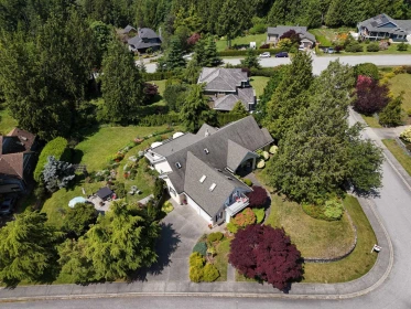 Fitness Center Photo Near 397 Vernon Place, Gibsons, BC