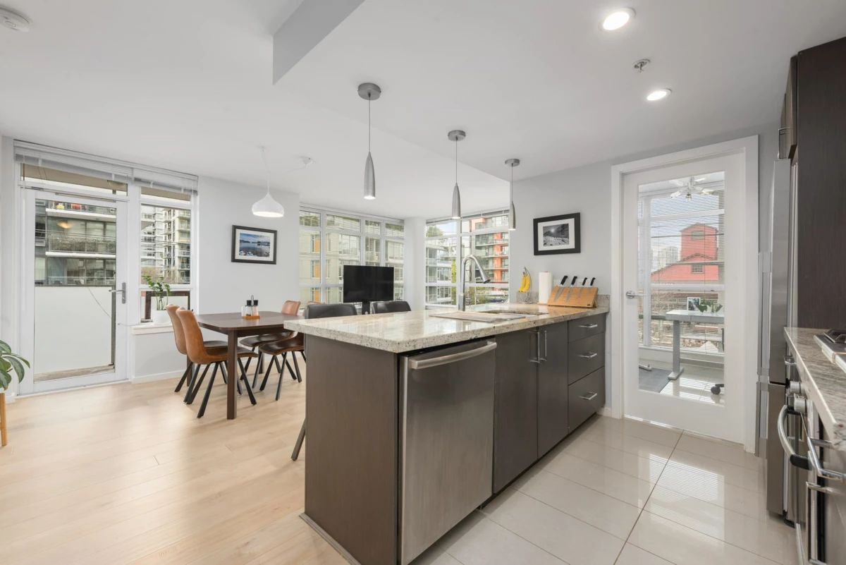 Dining Area Photo of 306 89 W 2nd Avenue, Vancouver, BC