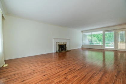 Kitchen Photo of 5725 Cranley Drive, West Vancouver, BC