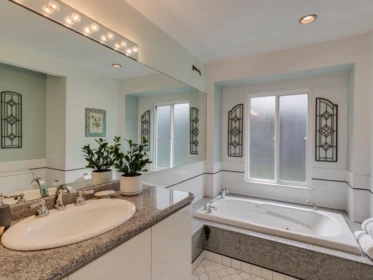 Mudroom Photo of 110 Oceanview Place, Lions Bay, BC