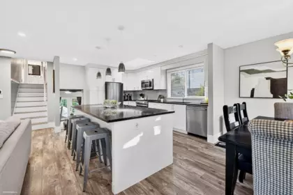 Kitchen Photo of 11702 64a Avenue, Delta, BC