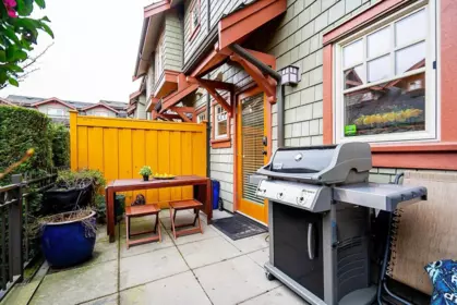 Breakfast Nook Photo of 5946 Oak Street, Vancouver, BC