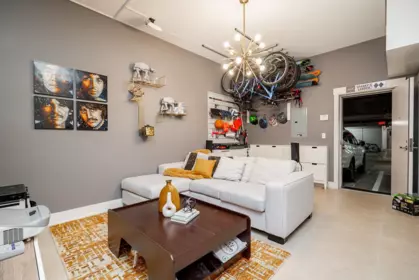 Hot Tub / Spa Photo of 5946 Oak Street, Vancouver, BC
