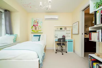 Mudroom Photo of 5946 Oak Street, Vancouver, BC
