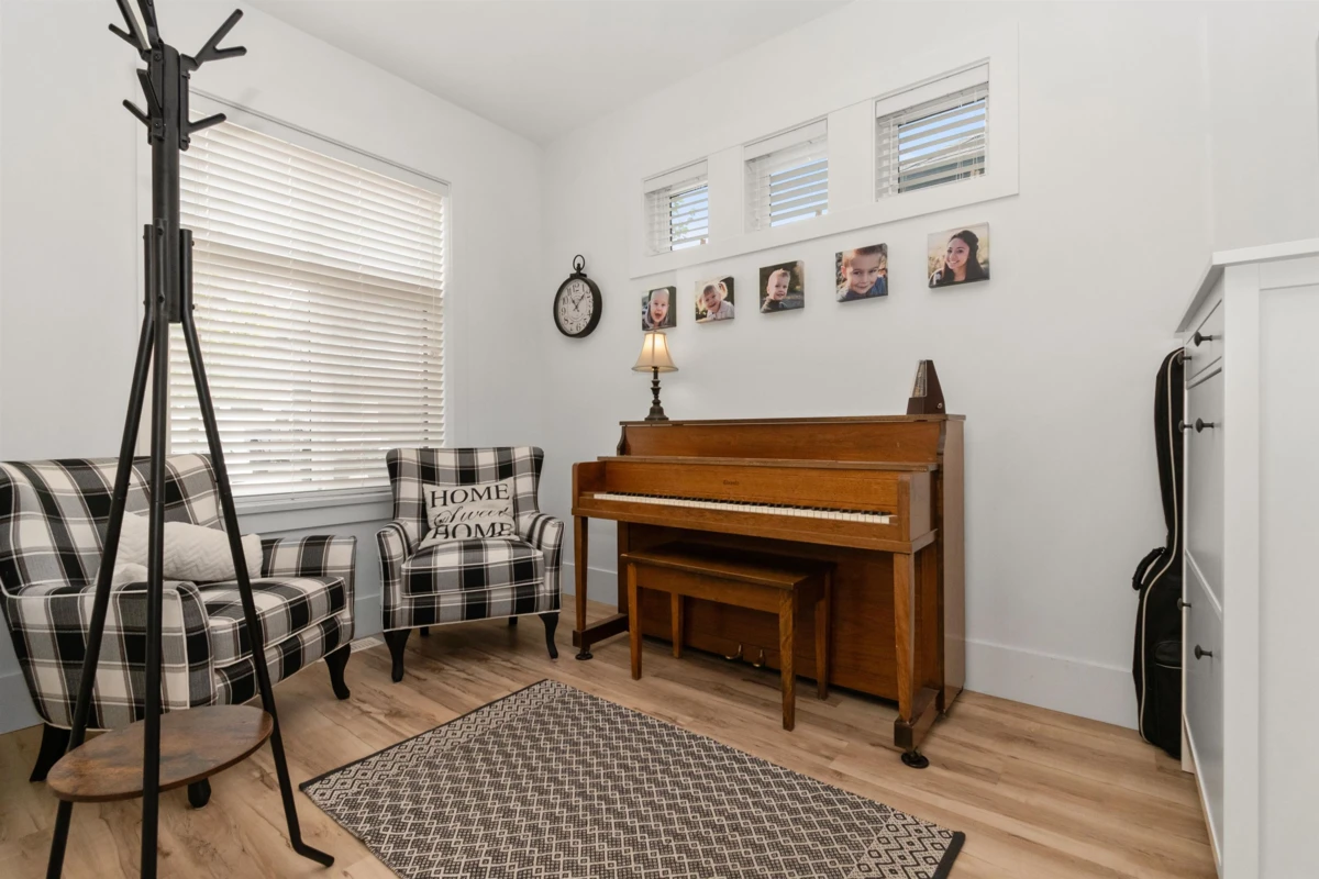 Dining Area Photo of 36 46211 Promontory Road, Chilliwack, BC