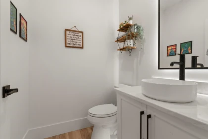 Hallway Photo of 36 46211 Promontory Road, Chilliwack, BC