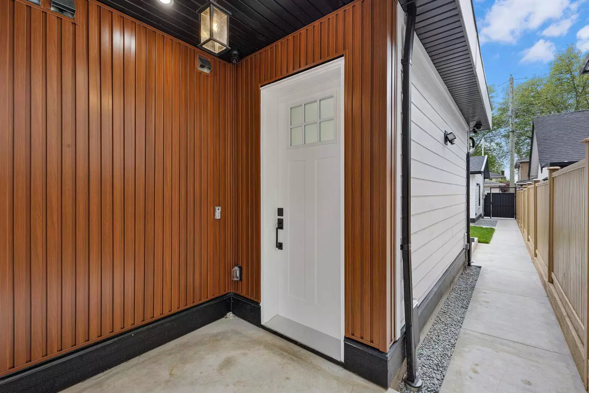 Exterior Rear Photo of 2 182 Ontario Place, Vancouver, BC
