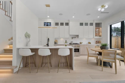 Kitchen Island Photo of 2 182 Ontario Place, Vancouver, BC