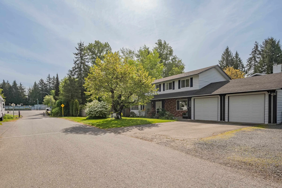 Family Room Photo of 4898 205a Street, Langley, BC
