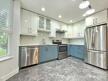 Kitchen Photo of 33 9559 130a Street, Surrey, BC