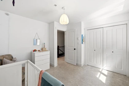 Entry Foyer Photo of 1828 E Georgia Street, Vancouver, BC