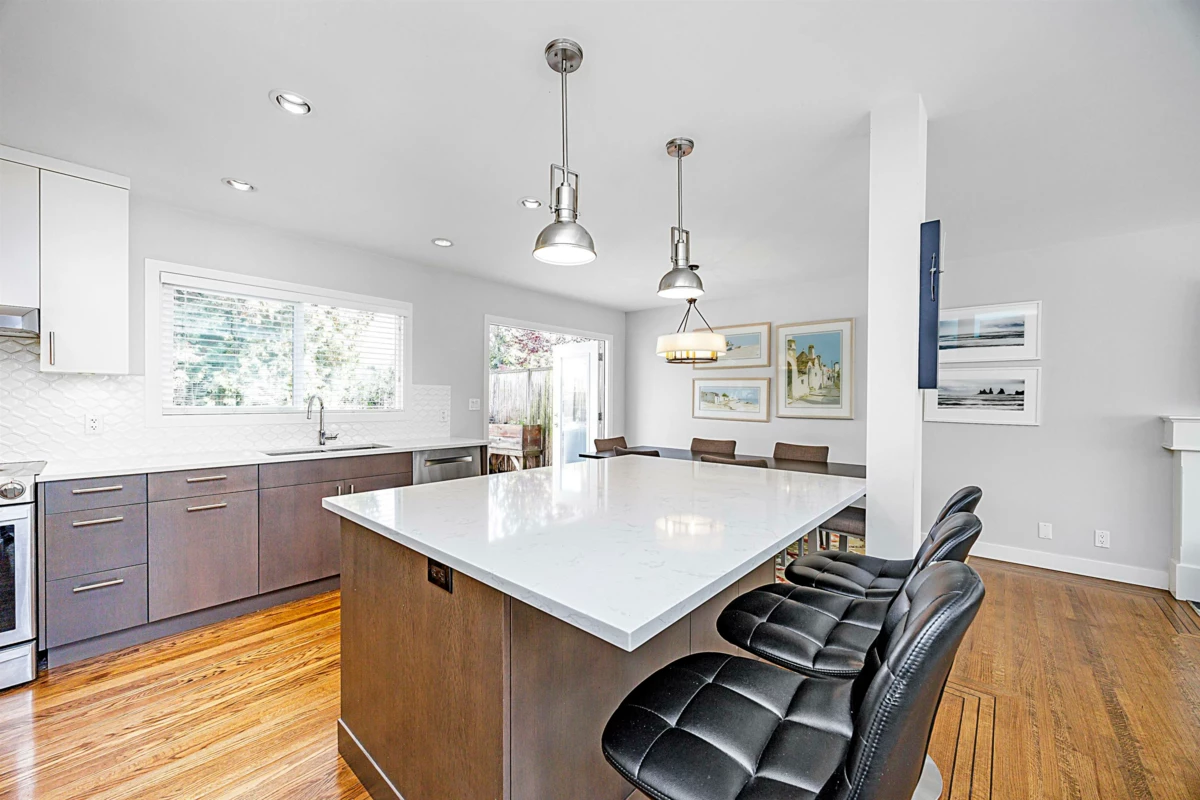 Dining Area Photo of 1388 E 20th Street, North Vancouver, BC