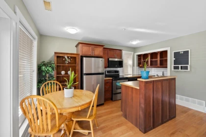 Swimming Pool Photo of 15556 Goggs Avenue, White Rock, BC