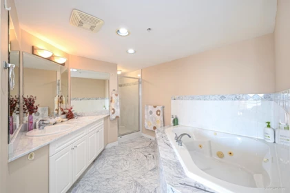 Loft / Bonus Room Photo of 1702 5933 Cooney Road, Richmond, BC