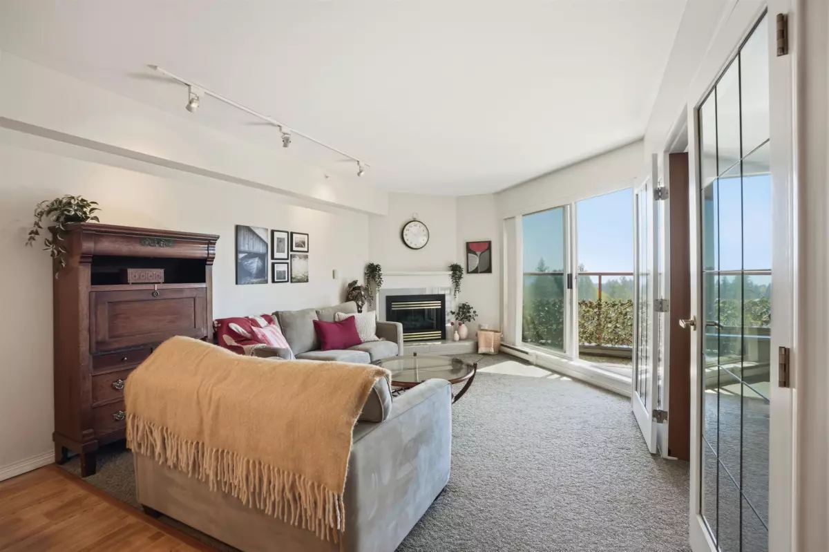 Family Room Photo of 302 5780 Trail Avenue, Sechelt, BC